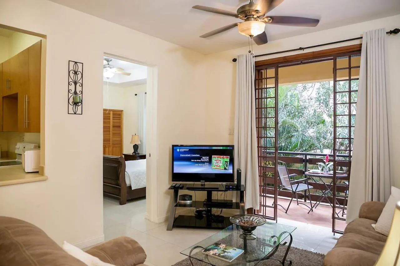 Ctbh At Argyle Apt 3 - 1-Bedroom W Pool Kingston 0*,  Giamaica